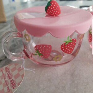 Strawberry Cup with Cover Pink Top New